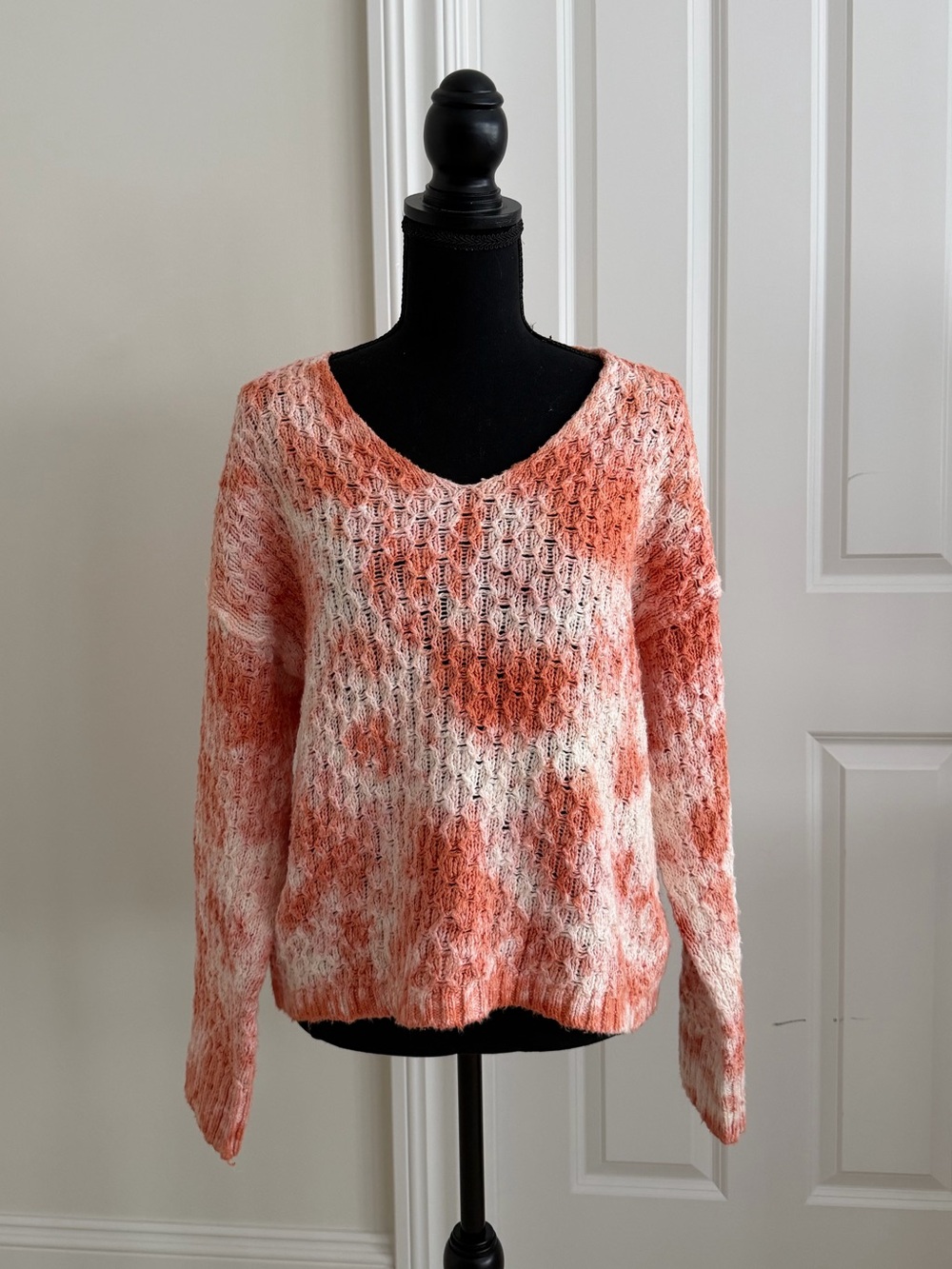 Pilcro Christian V-neck Sweater in Orange, XS